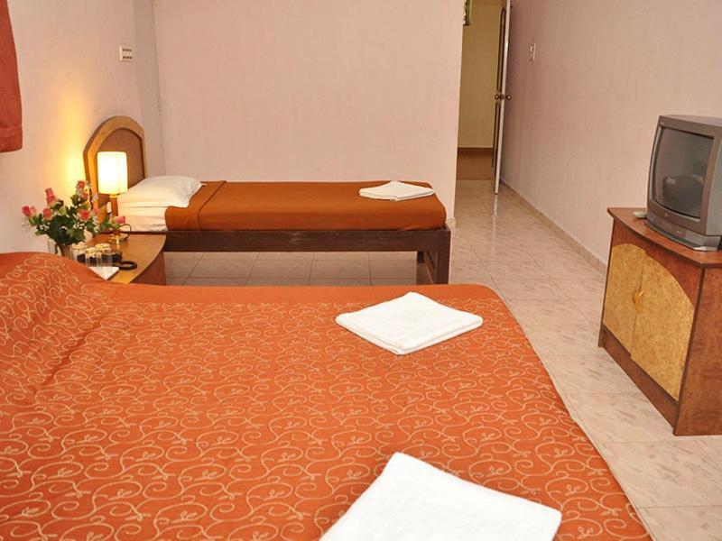 Hotel Picnic Plaza Sangolda Quarto foto